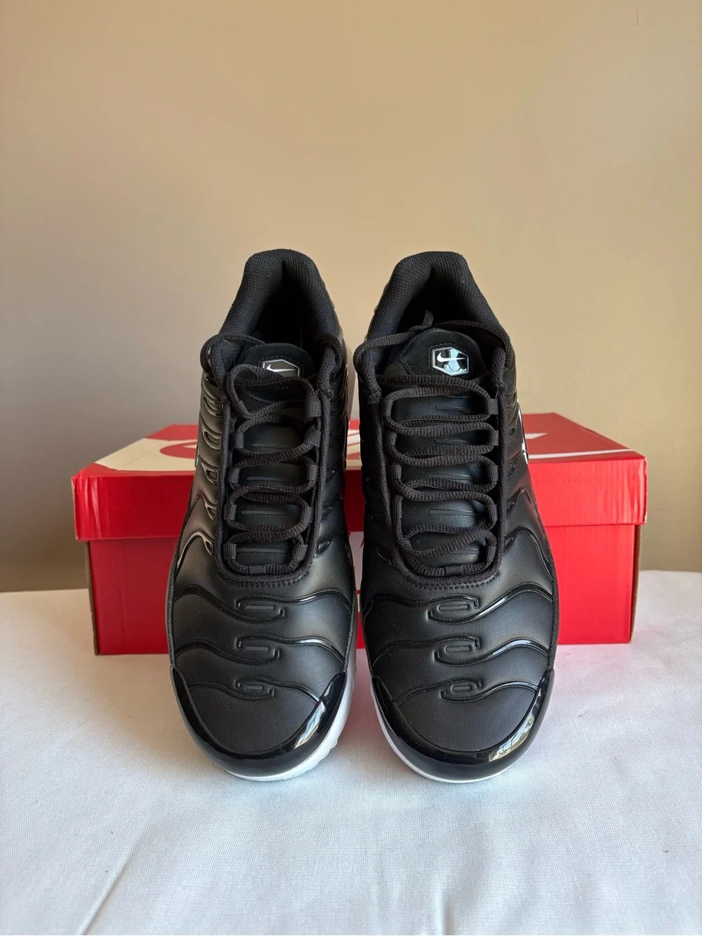 Nike Air TN Black/White Men's golf shoes - Picture 3 of 4